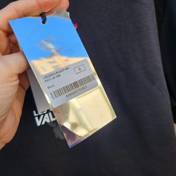 LES BENJAMINS Riot LB Tee - Picture 7 of 7